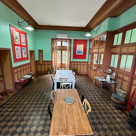 La Gare De Chambretaud